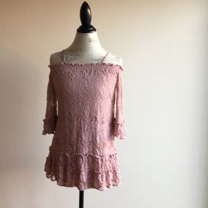 Pink shirt with adjustable straps or off the shoulder